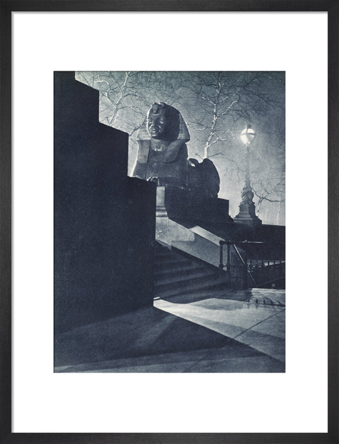 Sphinx on the Victoria Embankment at night 1934