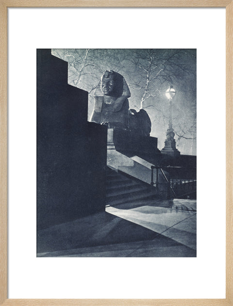 Sphinx on the Victoria Embankment at night 1934