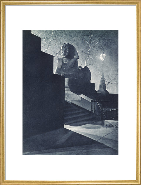 Sphinx on the Victoria Embankment at night 1934