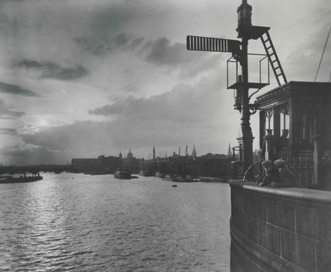 George Davidson Reid, Sunset over the Upper Pool from Tower Bridge