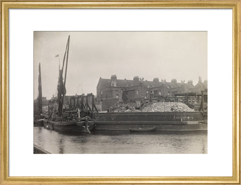 View of Glengall Wharf across the canal 1915-1925