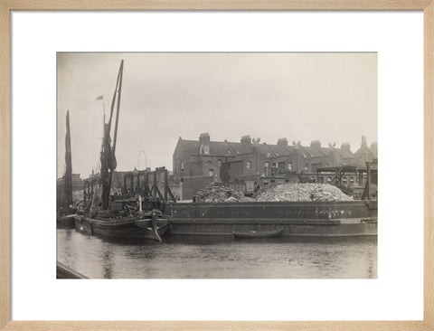 View of Glengall Wharf across the canal 1915-1925