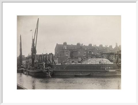 View of Glengall Wharf across the canal 1915-1925