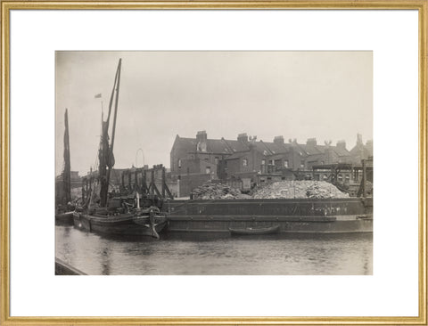 View of Glengall Wharf across the canal 1915-1925