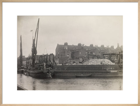 View of Glengall Wharf across the canal 1915-1925