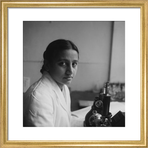 Female Pakistani student at the London School of Hygiene and Tropical Medicine 1950-1969