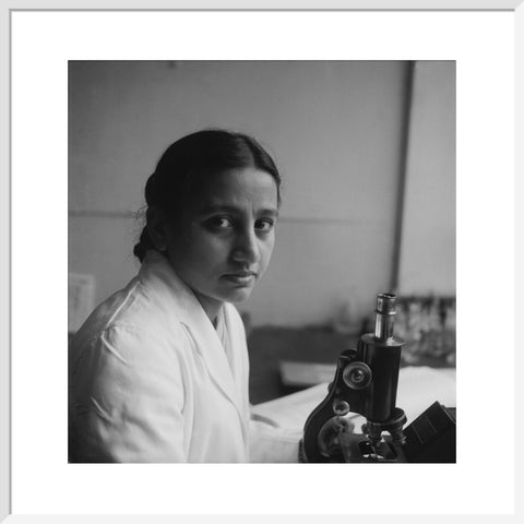 Female Pakistani student at the London School of Hygiene and Tropical Medicine 1950-1969