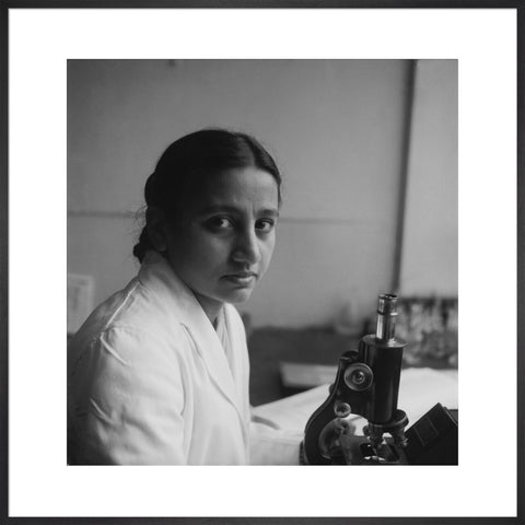Female Pakistani student at the London School of Hygiene and Tropical Medicine 1950-1969