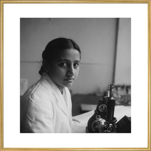 Female Pakistani student at the London School of Hygiene and Tropical Medicine 1950-1969