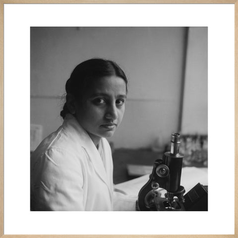 Female Pakistani student at the London School of Hygiene and Tropical Medicine 1950-1969