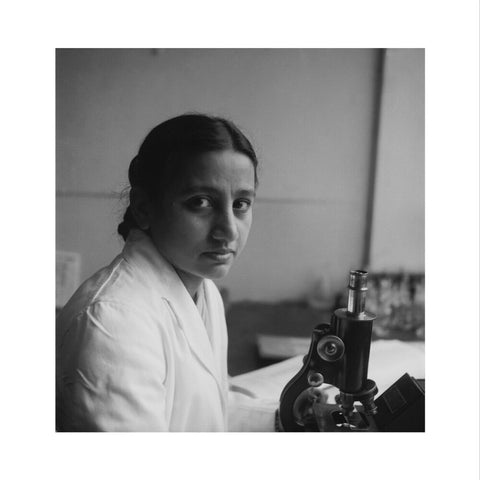 Female Pakistani student at the London School of Hygiene and Tropical Medicine 1950-1969