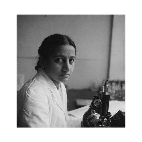Female Pakistani student at the London School of Hygiene and Tropical Medicine 1950-1969