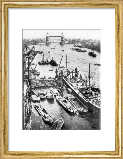 Upper Pool of the Thames c.1930
