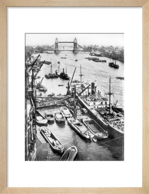 Upper Pool of the Thames c.1930