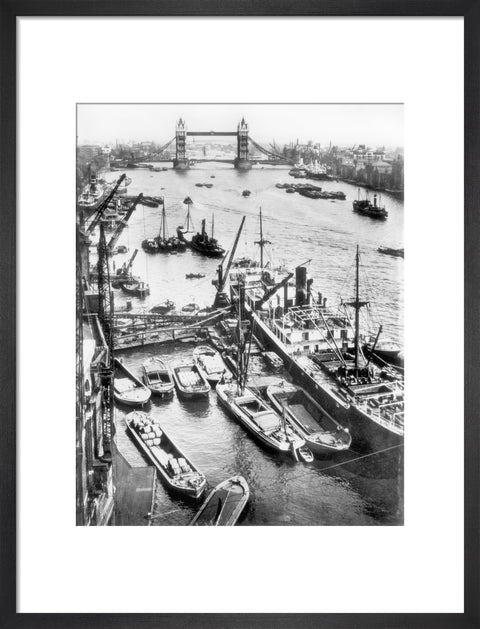 Upper Pool of the Thames c.1930