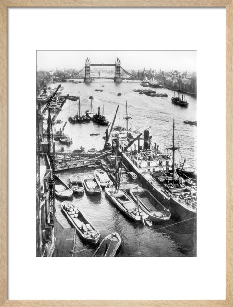 Upper Pool of the Thames c.1930