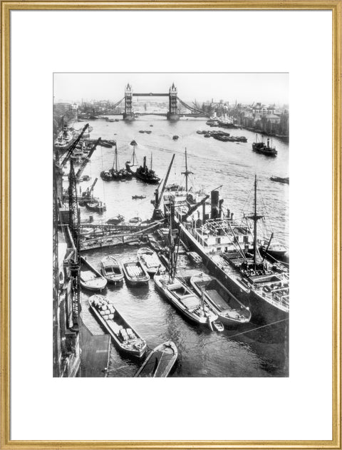 Upper Pool of the Thames c.1930