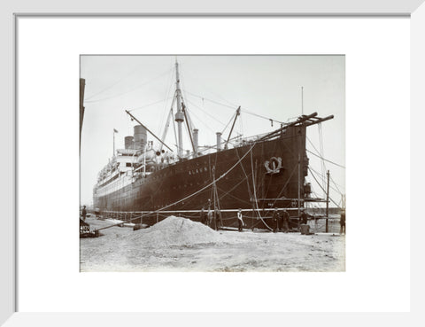 Cunard ship Alaunia in Royal Albert Dock 20th century