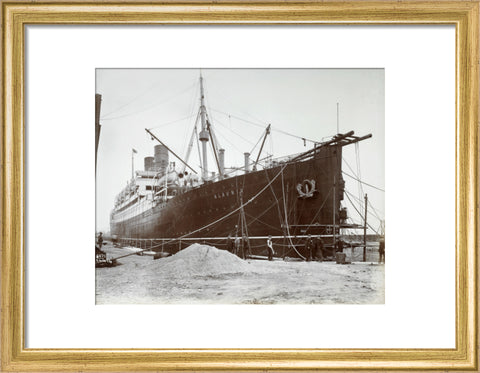 Cunard ship Alaunia in Royal Albert Dock 20th century