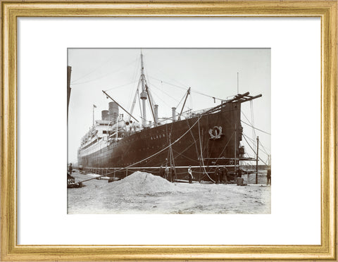Cunard ship Alaunia in Royal Albert Dock 20th century
