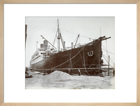 Cunard ship Alaunia in Royal Albert Dock 20th century