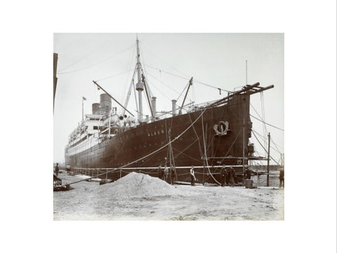 Cunard ship Alaunia in Royal Albert Dock 20th century