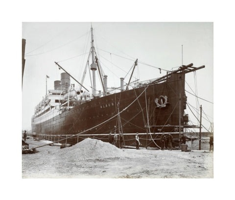 Cunard ship Alaunia in Royal Albert Dock 20th century