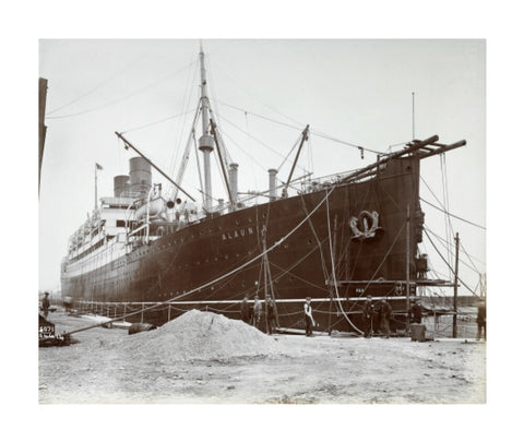 Cunard ship Alaunia in Royal Albert Dock 20th century