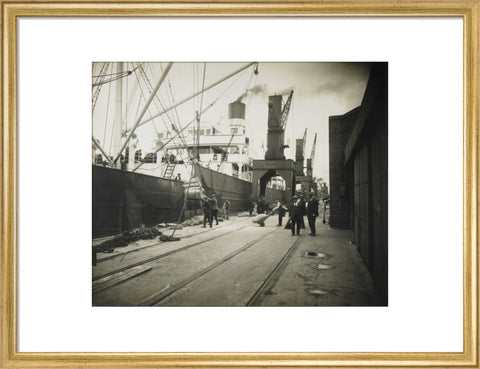 Discharging bagged cotton seed from Madras c. 1925