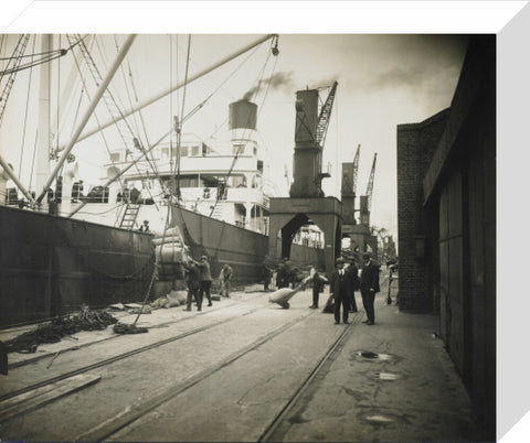 Discharging bagged cotton seed from Madras c. 1925