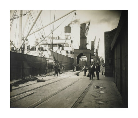 Discharging bagged cotton seed from Madras c. 1925