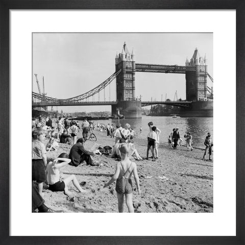 Londoners relax on Tower Beach 1952