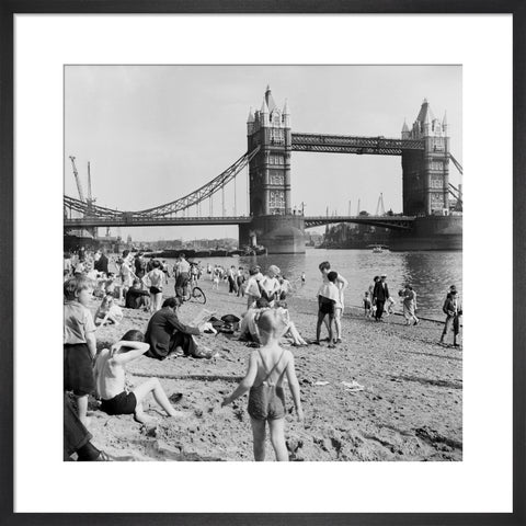 Londoners relax on Tower Beach 1952