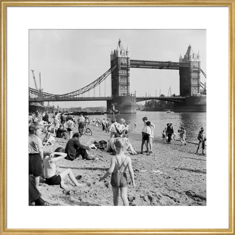 Londoners relax on Tower Beach 1952