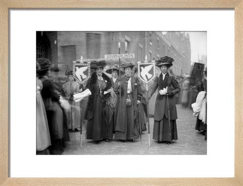 Suffragette procession of Journalists 1909