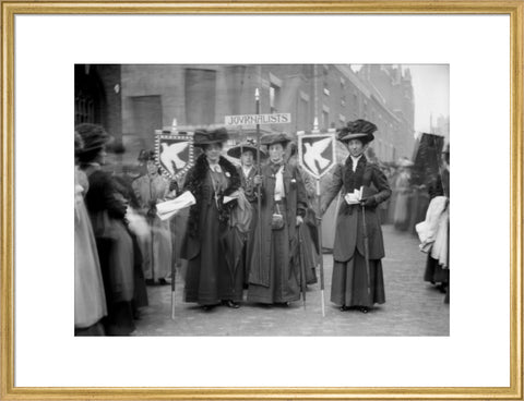 Suffragette procession of Journalists 1909