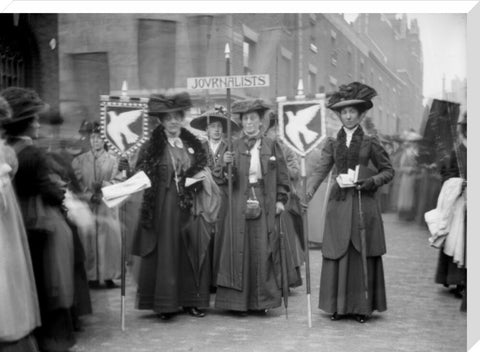 Suffragette procession of Journalists 1909