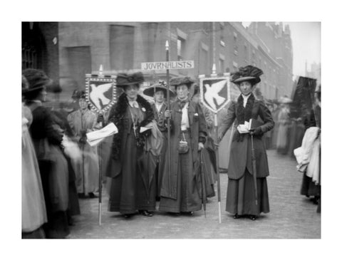 Suffragette procession of Journalists 1909