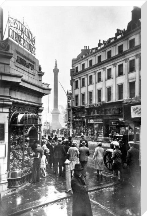 Nelson's Column with Lyons' Strand Corner House 20th century