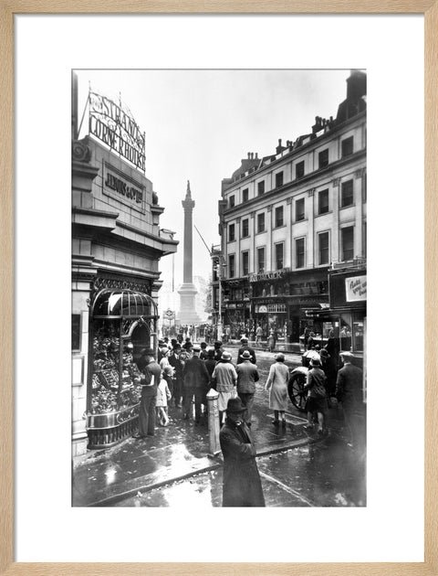 Nelson's Column with Lyons' Strand Corner House 20th century