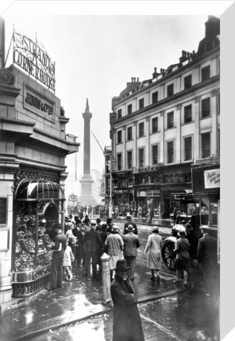 Nelson's Column with Lyons' Strand Corner House 20th century