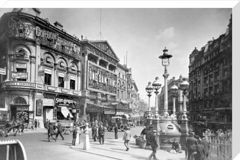 View of Piccadilly Circus 1927