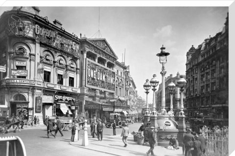 View of Piccadilly Circus 1927