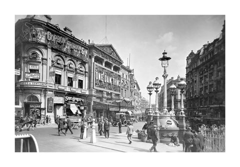 View of Piccadilly Circus 1927