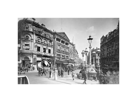 View of Piccadilly Circus 1927