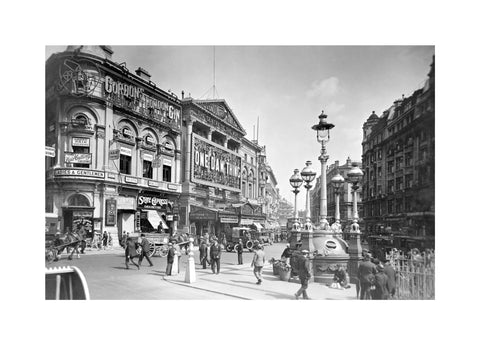 View of Piccadilly Circus 1927