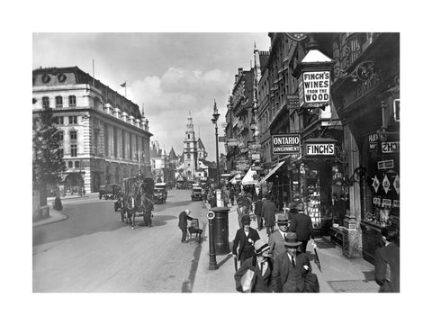 View of St. Clement Danes 20th century