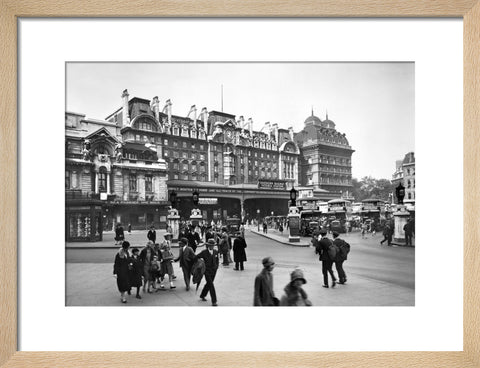 Forecourt of Victoria Station 20th century