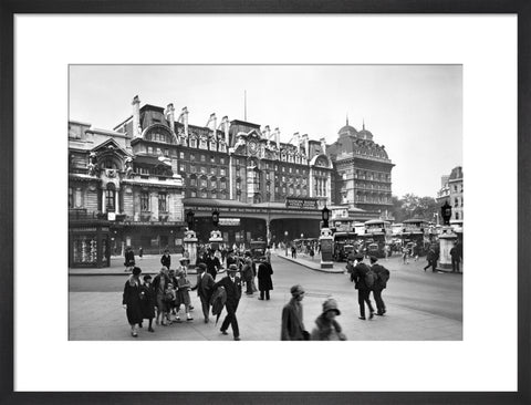 Forecourt of Victoria Station 20th century