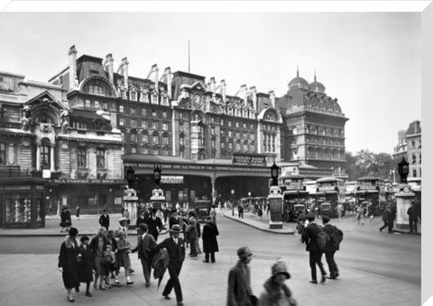 Forecourt of Victoria Station 20th century